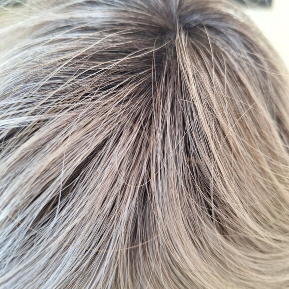 womens heat friendly wig Belle Tress - Picture 3 of 5